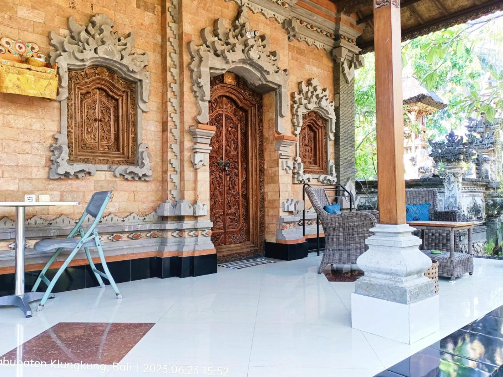 Green Palace Homestay Batununggul Exterior photo