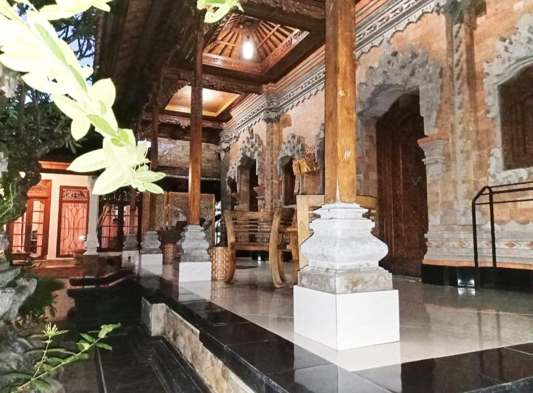 Green Palace Homestay Batununggul Exterior photo